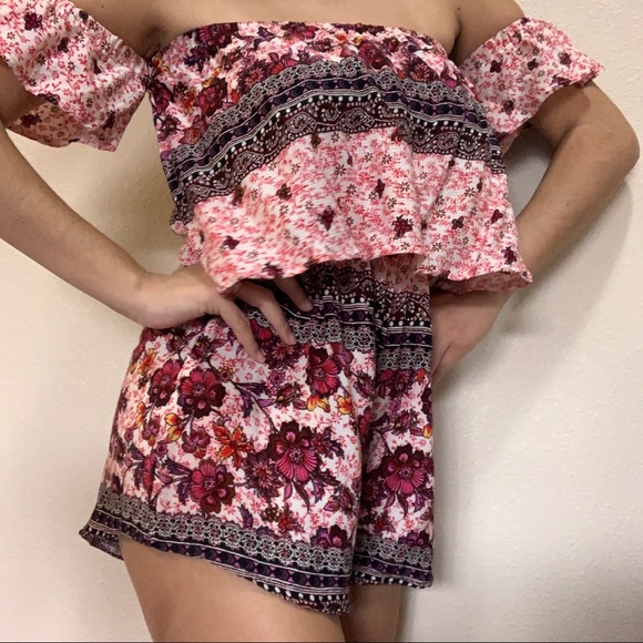 💌bundle3for15%off💌 Fun, cute romper! - Picture 3 of 3